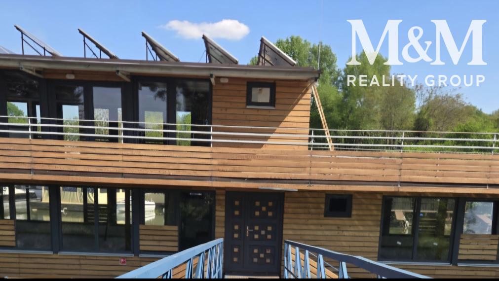 Luxusný drevený houseboat 425 m² – Vlčie hrdlo, Bratislava